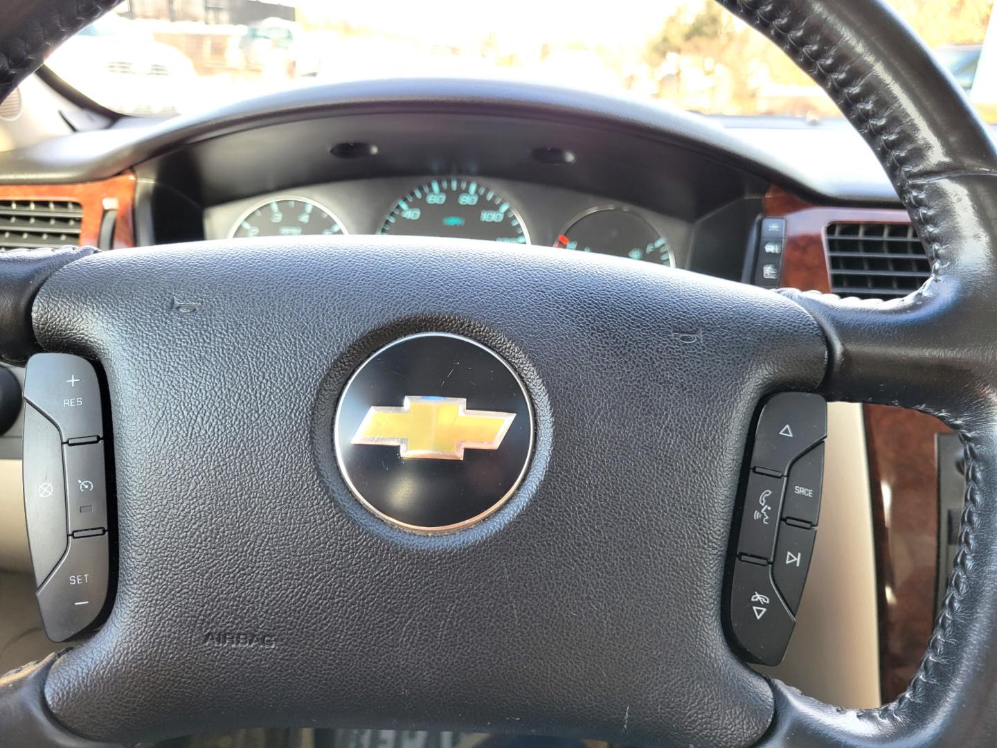2010 White /Tan Chevrolet Impala LTZ (2G1WC5EM1A1) with an 3.9L engine, Automatic transmission, located at 450 N Russell, Missoula, MT, 59801, (406) 543-6600, 46.874496, -114.017433 - Really nice Sedan in Excellent Condition. Power Sunroof. Power Heated Seats. Air. Cruise. Tilt. Bose Sound AM FM XM CD. Power Windows and Locks. - Photo#14